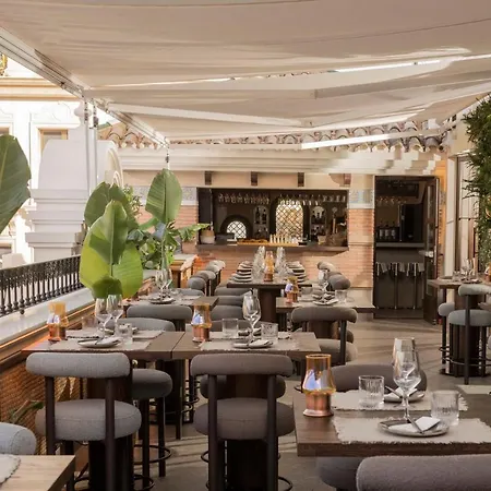 El Pilar Andalucia ホテル エステポナ