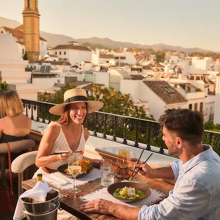 El Pilar Andalucia 4* エステポナ