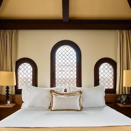 El Pilar Andalucia 埃斯特波纳