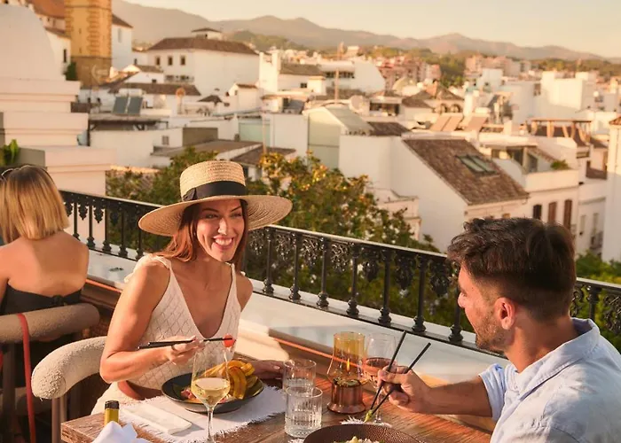 El Pilar Andalucia 4* אסטפונה