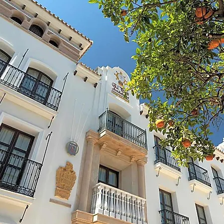 Hotell El Pilar Andalucia 4*