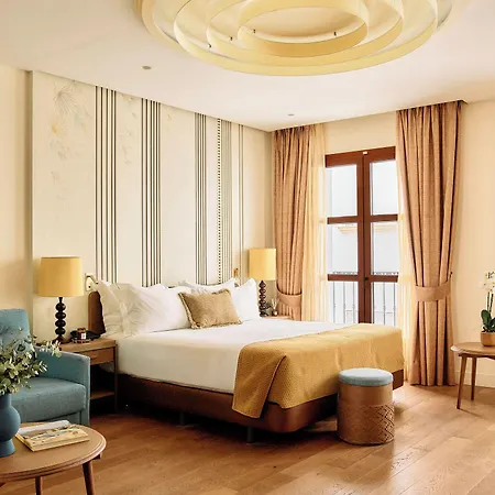 Hotell El Pilar Andalucia 4*