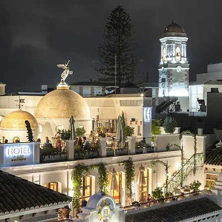 Hotell El Pilar Andalucia 4*